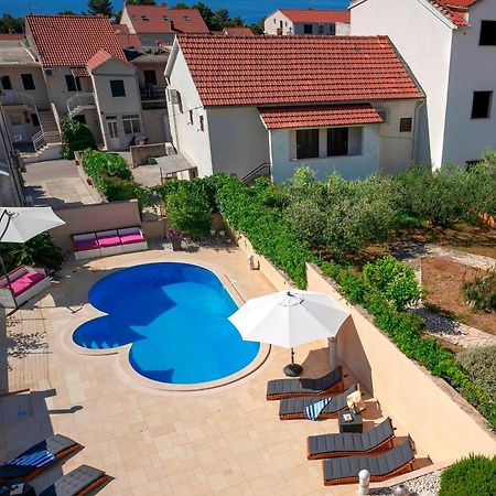 Hektorovic Poolside Apartments Bol Exteriör bild